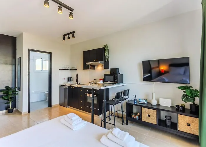 Estea - Peyia's Pearl -